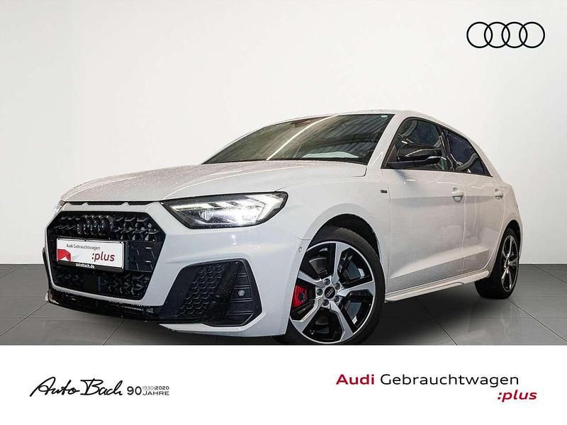 Cortinaweiß/mythosschwarz meta Gebraucht 2022 Audi A1 S-Line Kleinwagen | 27.870 € (Etwas zu teuer) - Bild 1/1