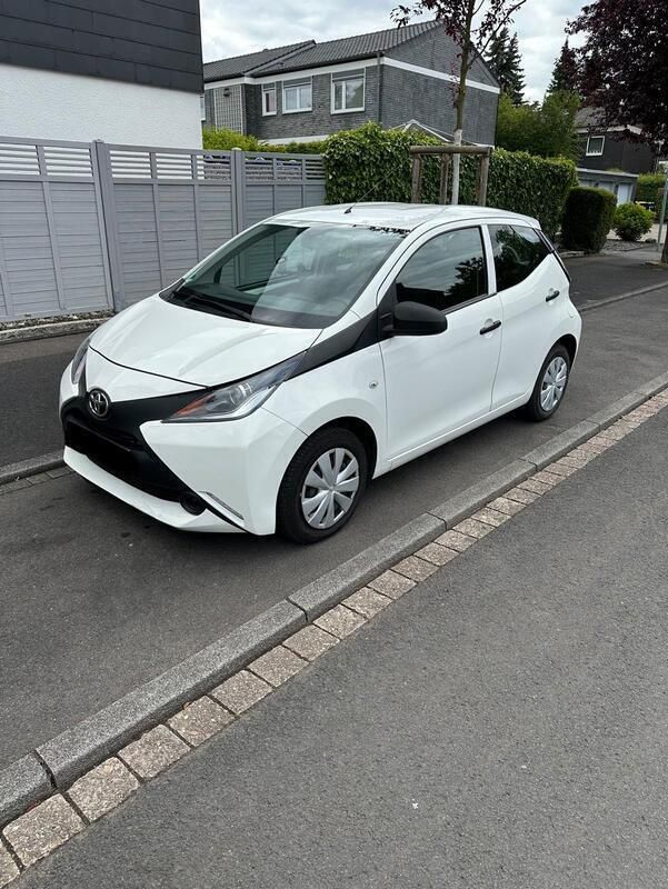 Weiß Gebraucht 2018 Toyota Aygo Kleinwagen | 8.200 € (Fairer Preis) - Bild 1/4