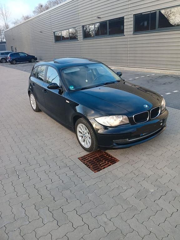 Second-hand BMW 116 122 CP (89 kW) 2007 Negru Hatchback