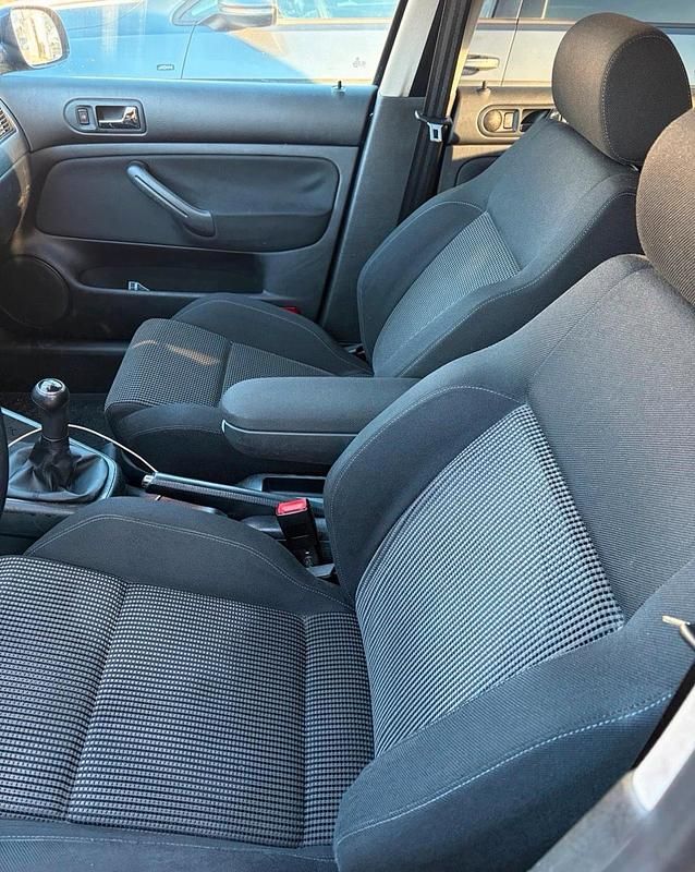 Gebraucht VW Golf IV Highline 101 PS (74 kW) 2002 Blau Limousine