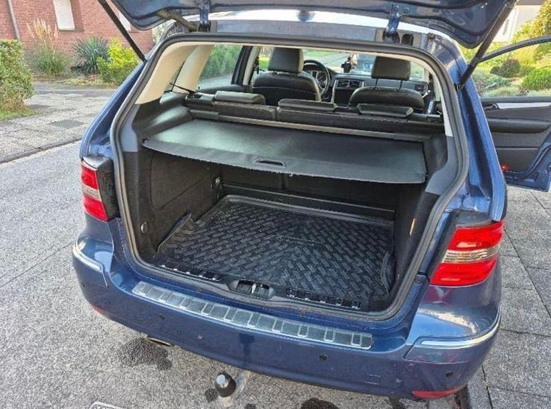 Gebraucht Mercedes 200 135 PS (99 kW) 2008 Blau Limousine