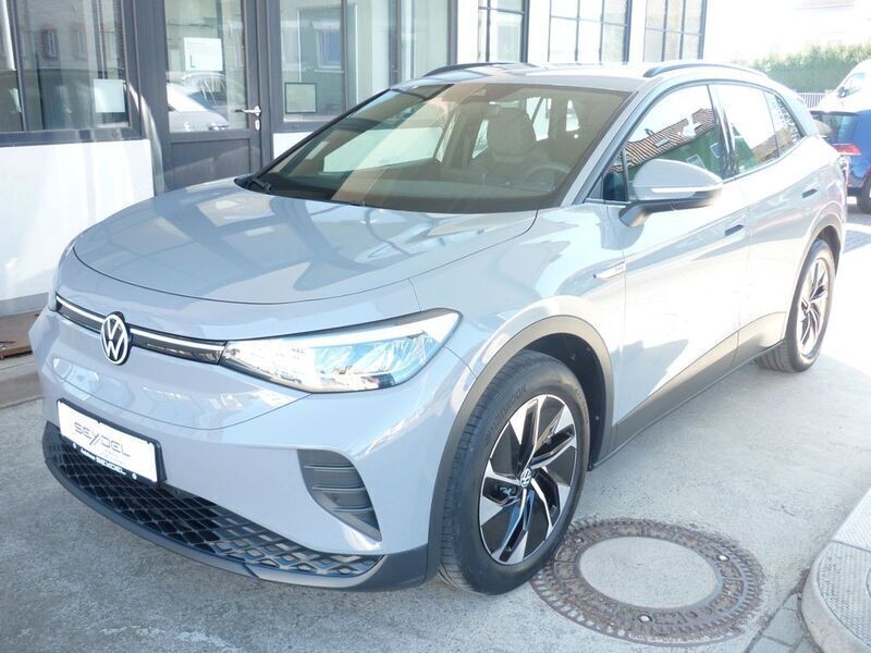 Grau Gebraucht 2021 VW ID.4 Pro Performance SUV | 23.990 € (Fairer Preis) - Bild 1/4