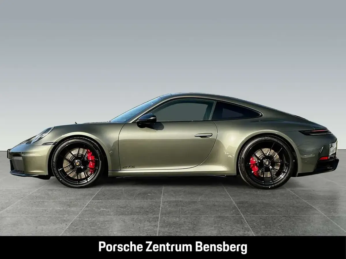 Neu Porsche 911 541 PS (397 kW) 2026 Aventuringrün Coupé