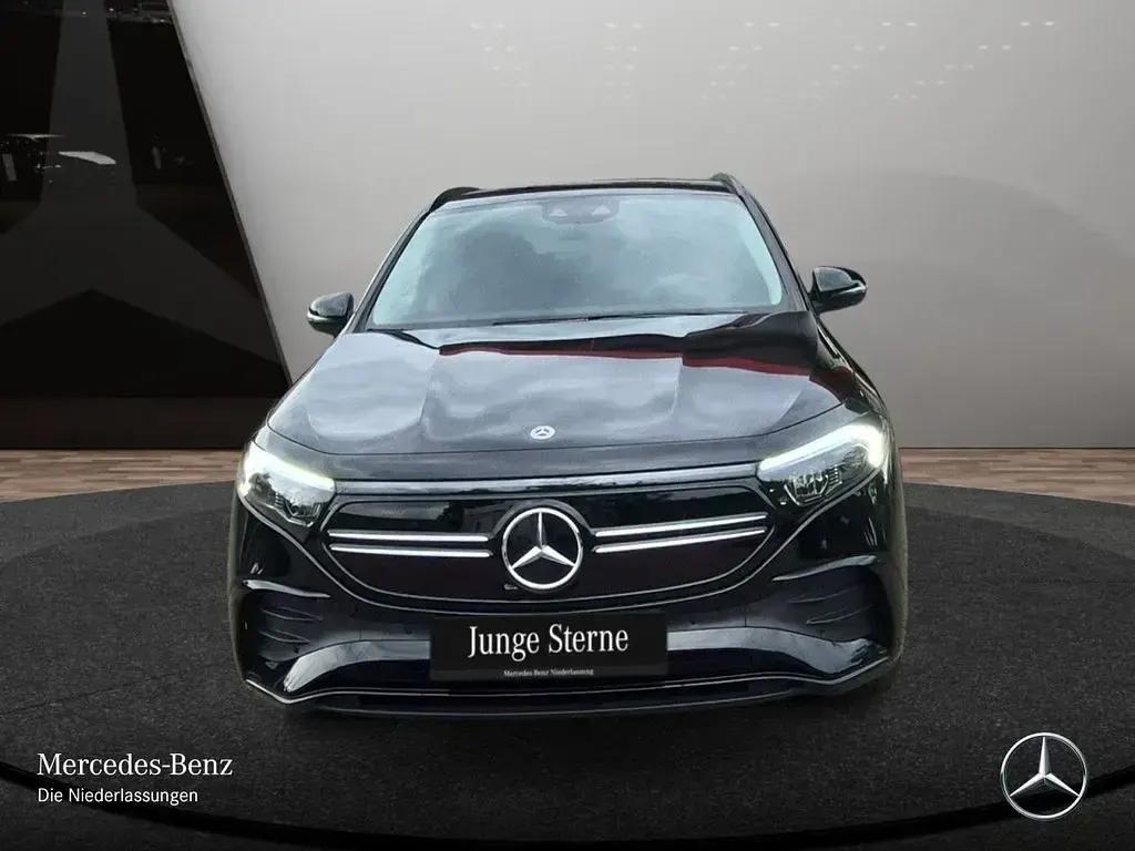 Gebraucht Mercedes EQA300 AMG 167 kW (228 PS) 2022 Schwarz SUV