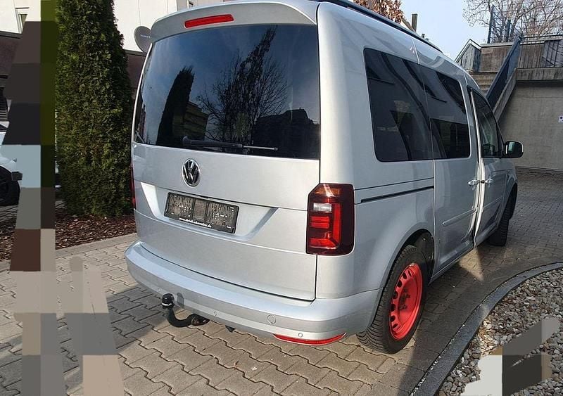 Gebraucht VW Caddy Comfortline 125 PS (91 kW) 2017 Silber Van / Kleinbus