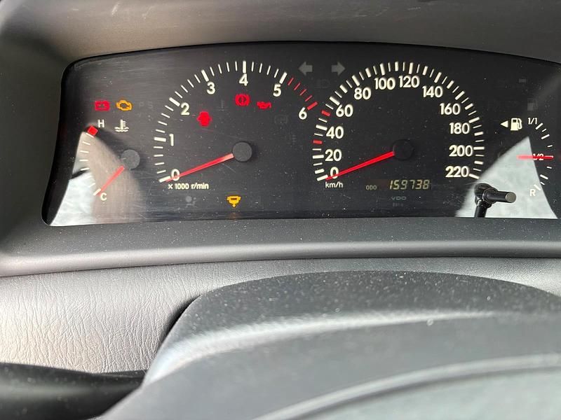 Brugt Toyota Corolla 90 HK (66 kW) 2003 Sølv Stationcar