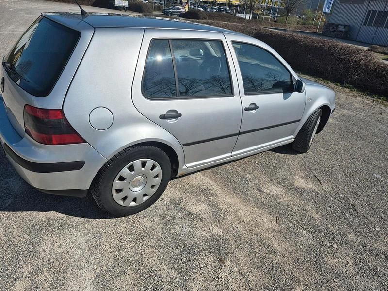 Gebraucht VW Golf IV 75 PS (55 kW) 2002 Silber Limousine