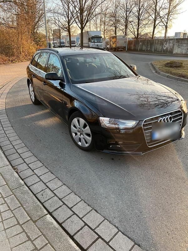 Gebraucht Audi A4 Ambiente 224 PS (164 kW) 2015 Schwarz Kombi