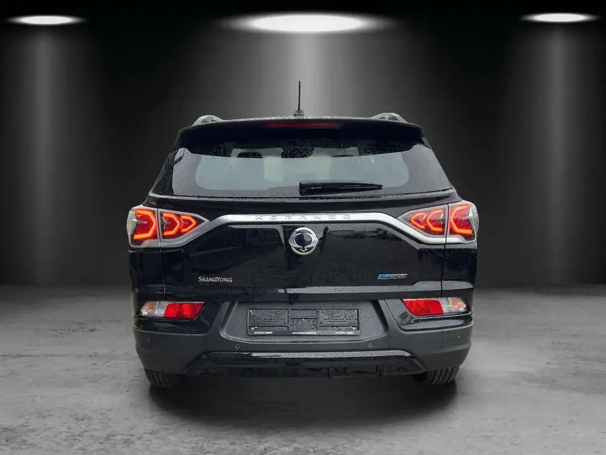 Gebraucht SsangYong Korando 139 kW (190 PS) 2023 Space black SUV