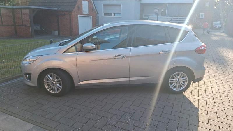 Gebraucht Ford C-MAX Titanium 125 PS (91 kW) 2014 Silber Van / Kleinbus