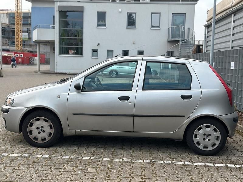Gebraucht Fiat Punto 69 PS (50 kW) 2000 Silber Kleinwagen