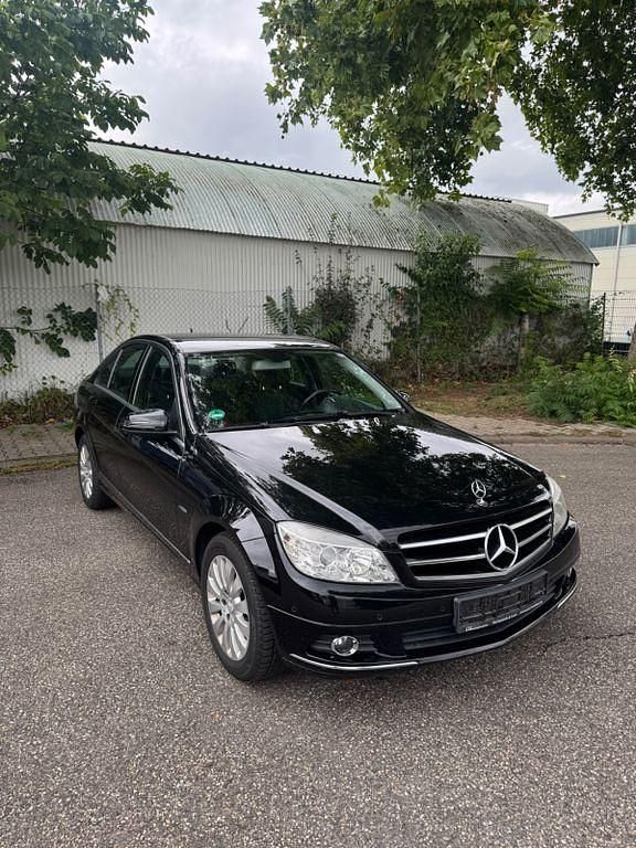 Schwarz Gebraucht 2009 Mercedes C180 Limousine | 5.400 € (Superpreis) - Bild 1/4