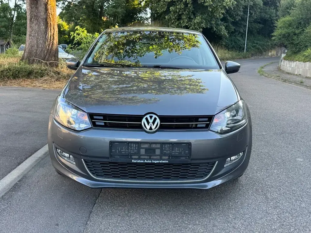 Gebraucht VW Polo Life 90 PS (66 kW) 2013 Grau Kleinwagen