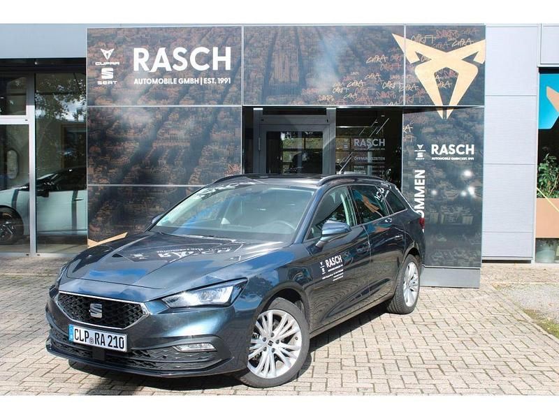 Grey (metallic) Gebraucht 2024 Seat Leon Style Kombi | 26.950 € (Guter Preis) - Bild 1/4