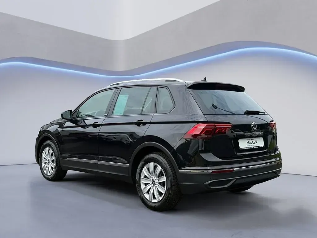 Gebraucht VW Tiguan Active 150 PS (110 kW) 2022 Schwarz SUV