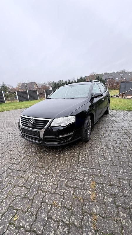 Schwarz Gebraucht 2008 VW Passat Kombi | 1.500 € (Superpreis) - Bild 1/4