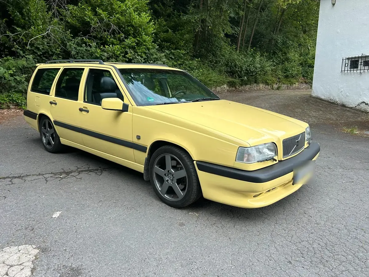 Gebraucht Volvo 850 241 PS (177 kW) 1995 Gelb Kombi