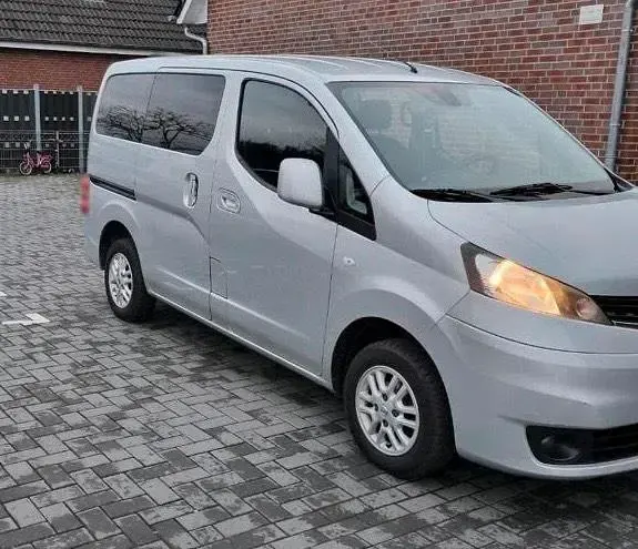 Gebraucht Nissan NV200 110 PS (80 kW) 2012 Silber Van / Kleinbus