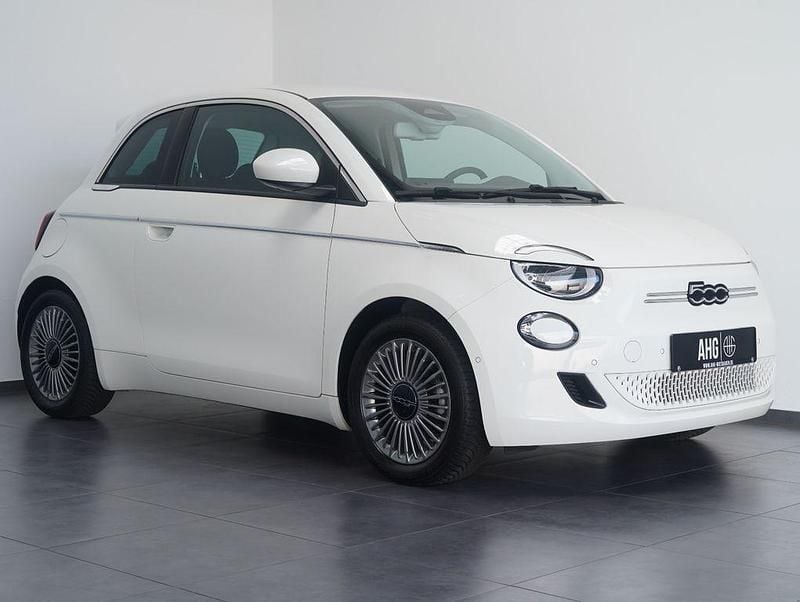 Gebraucht Fiat 500e 86 kW (118 PS) 2023 Weiß Kleinwagen