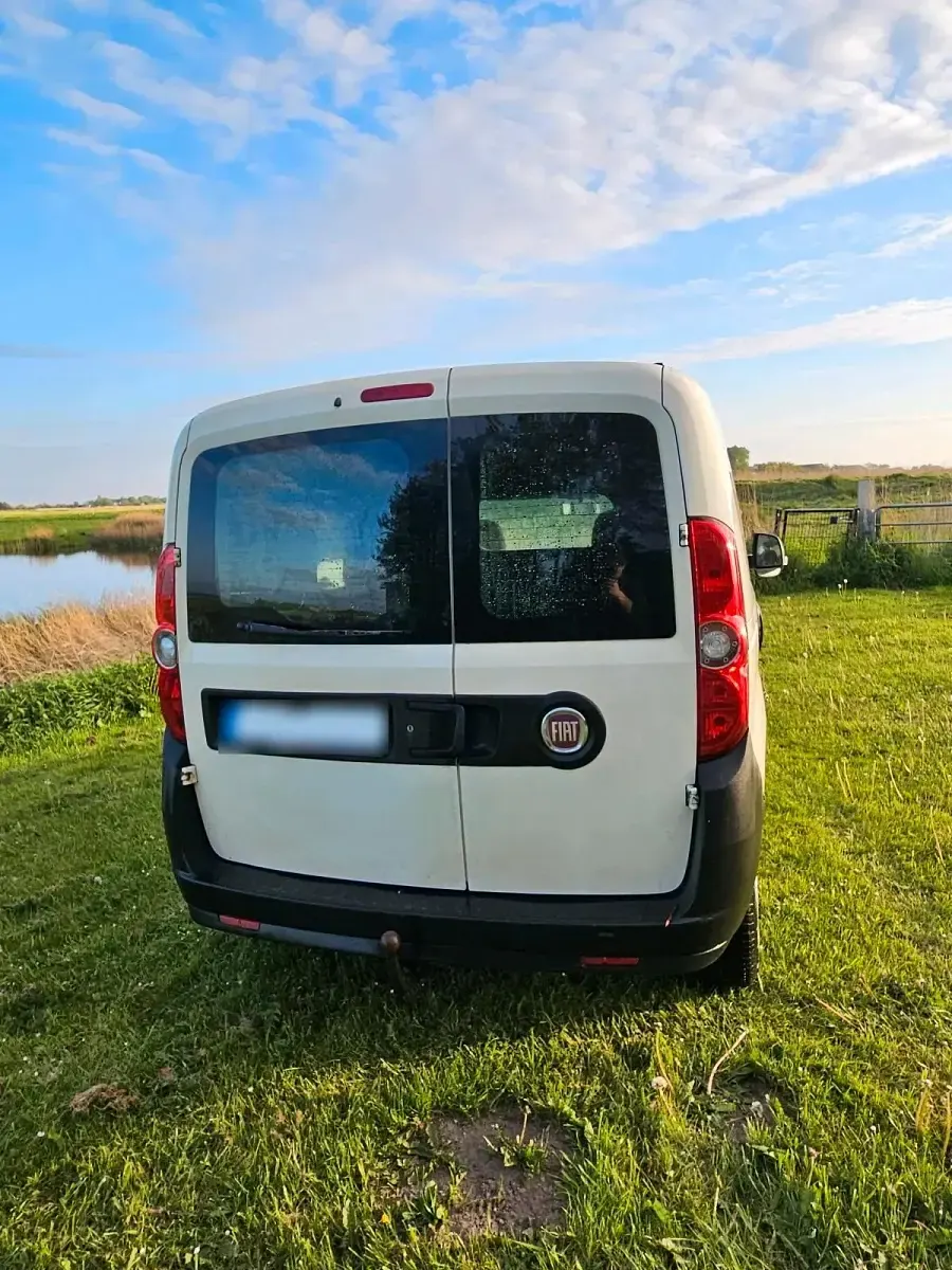 Gebraucht Fiat Doblò 89 PS (65 kW) 2012 Weiß Van / Kleinbus
