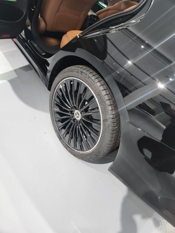 Gebraucht Mercedes E200 AMG Line Premium 227 PS (166 kW) 2024 Schwarz Limousine