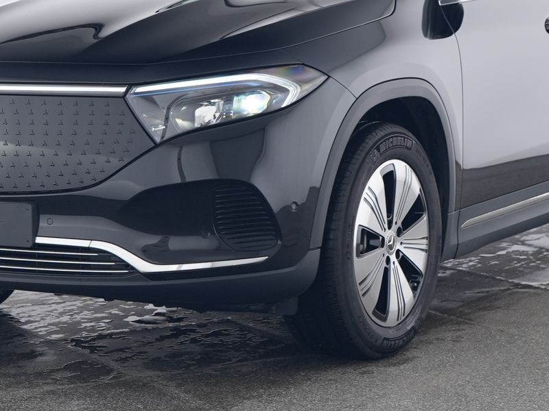 Gebraucht Mercedes EQA300 Progressive 167 kW (228 PS) 2024 Metalliclack kosmosschwarz SUV