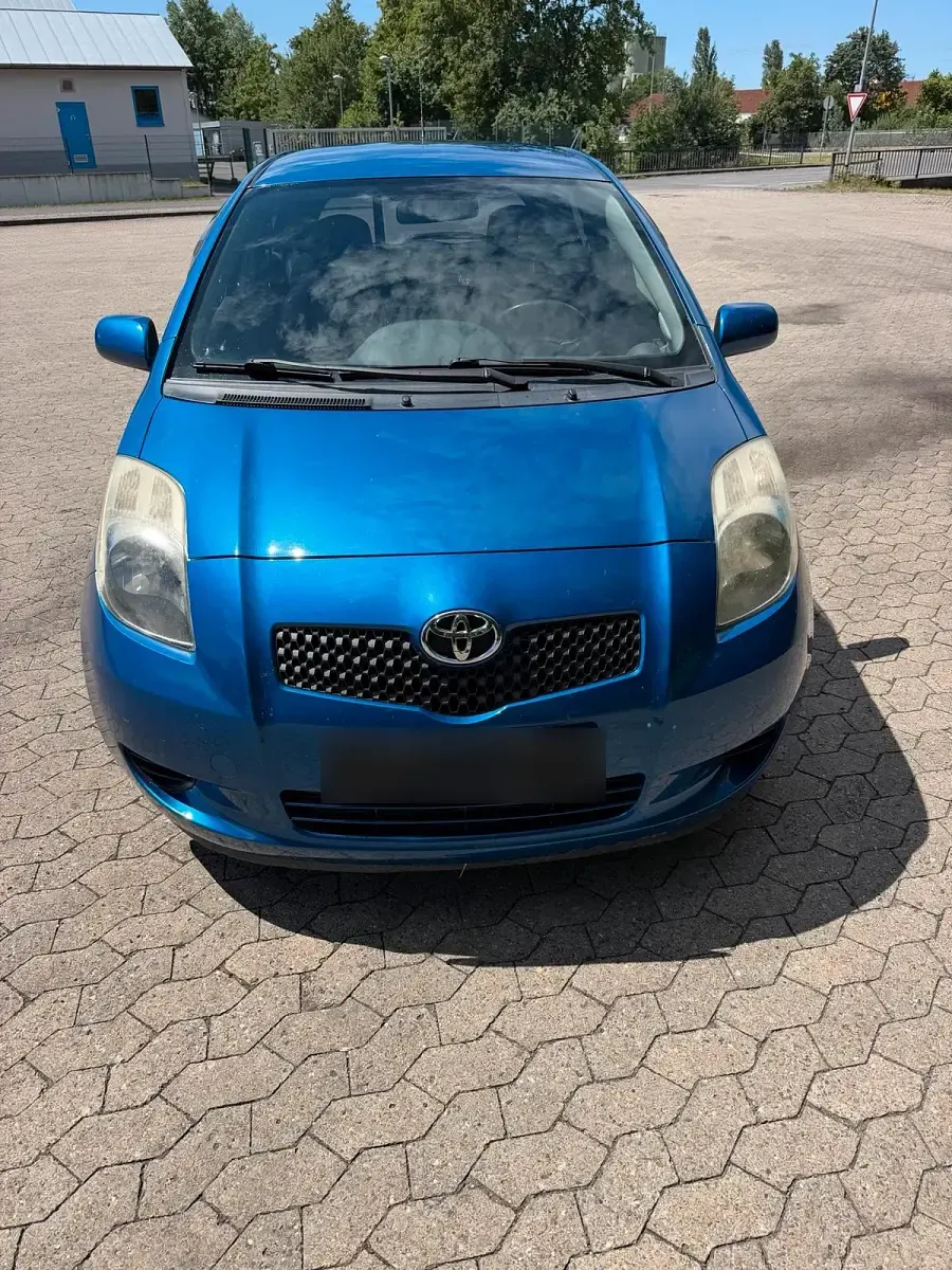 Gebraucht Toyota Yaris 69 PS (50 kW) 2006 Blau Kleinwagen