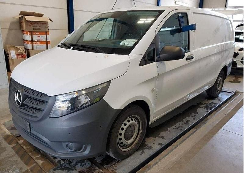 Weiß Gebraucht 2020 Mercedes Vito Van / Kleinbus | 17.990 € (Superpreis) - Bild 1/4