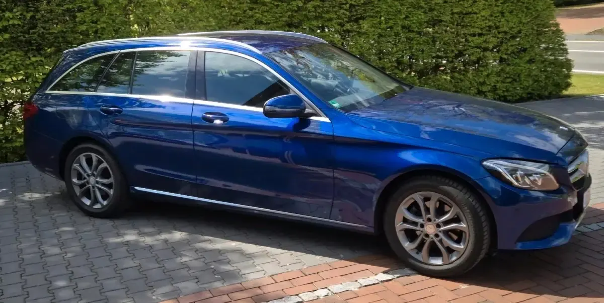 Gebraucht Mercedes C220 170 PS (125 kW) 2016 Blau Kombi