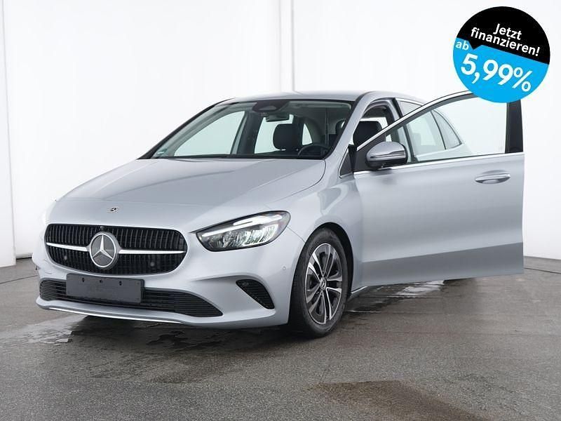 Silber Gebraucht 2024 Mercedes B180 Progressive Van / Kleinbus | 31.490 € (Guter Preis) - Bild 1/4