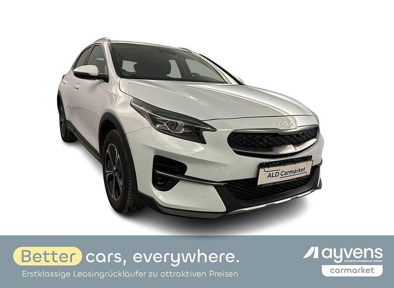 Carraraweiß Gebraucht 2022 Kia XCeed Vision SUV | 17.980 € (Guter Preis) - Bild 1/4