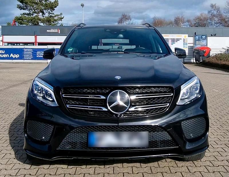 Gebraucht Mercedes GLE350 258 PS (189 kW) 2016 Schwarz SUV