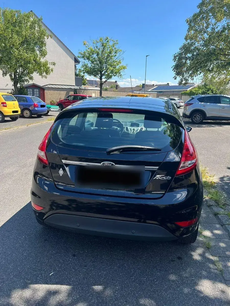 Gebraucht Ford Fiesta Titanium 82 PS (60 kW) 2013 Schwarz Limousine