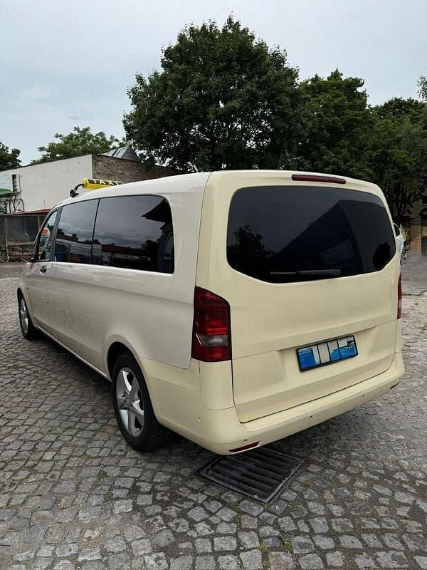 Gebraucht Mercedes Vito 163 PS (119 kW) 2017 Beige Van