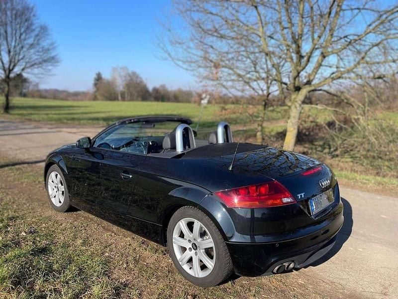 Gebraucht Audi TT Roadster 160 PS (117 kW) 2011 Schwarz Cabrio