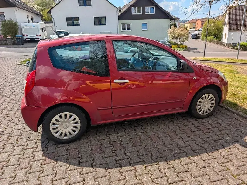 Gebraucht Citroën C2 Comfort 73 PS (53 kW) 2007 Rot Kleinwagen