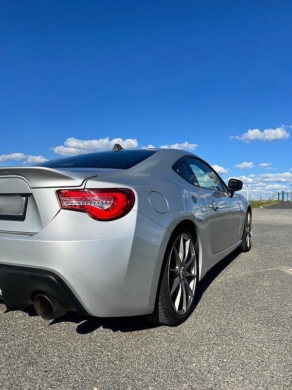 Gebraucht Toyota GT86 GT 200 PS (147 kW) 2013 Silber Coupé