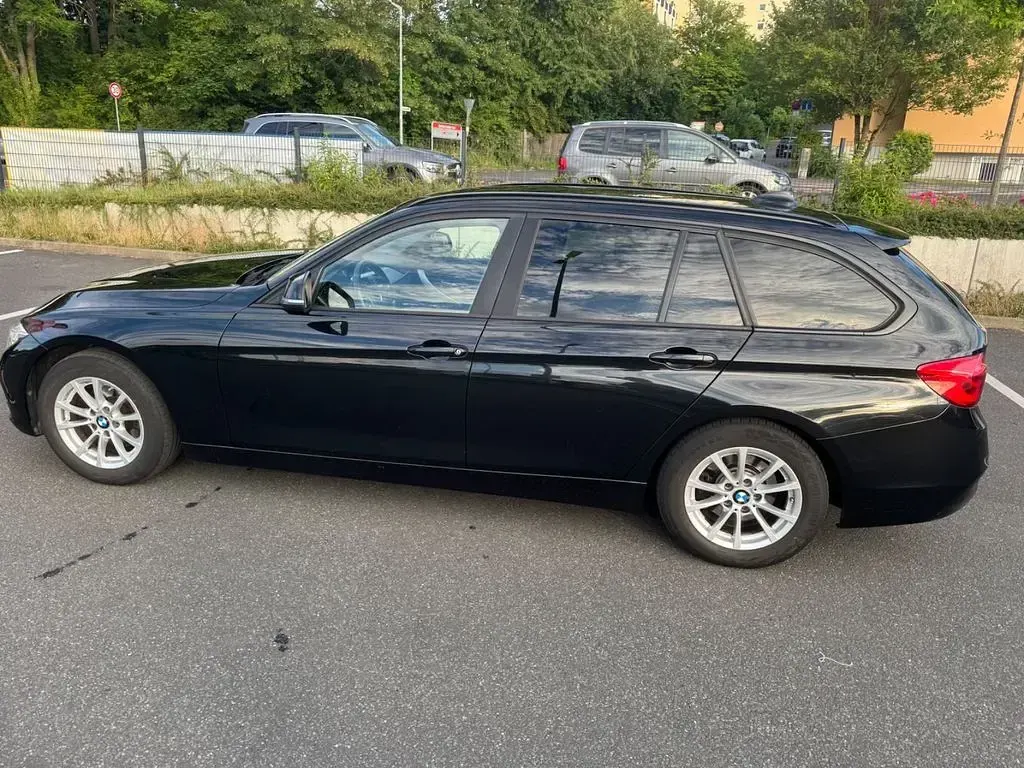 Gebraucht BMW 320 Advantage 190 PS (139 kW) 2016 Schwarz Kombi