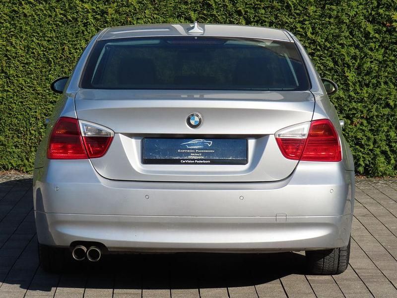 Gebraucht BMW 325 Sport Line 218 PS (160 kW) 2005 Silber Limousine