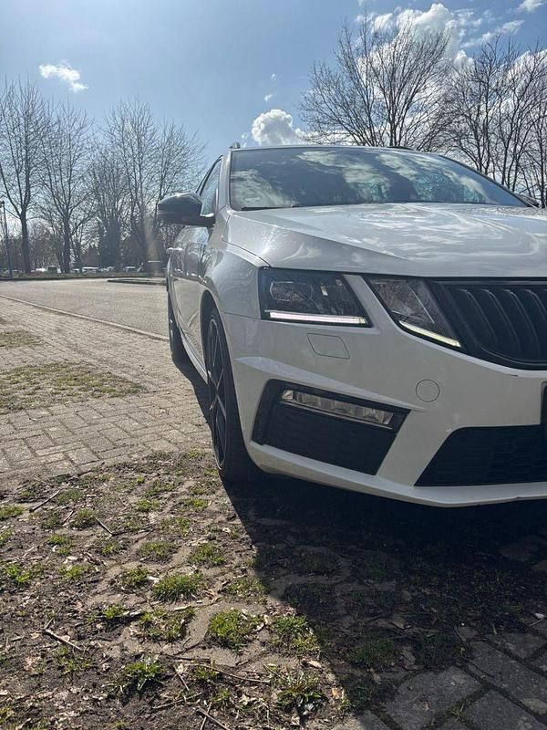 Gebraucht Skoda Octavia RS 230 PS (169 kW) 2017 Weiß Kombi
