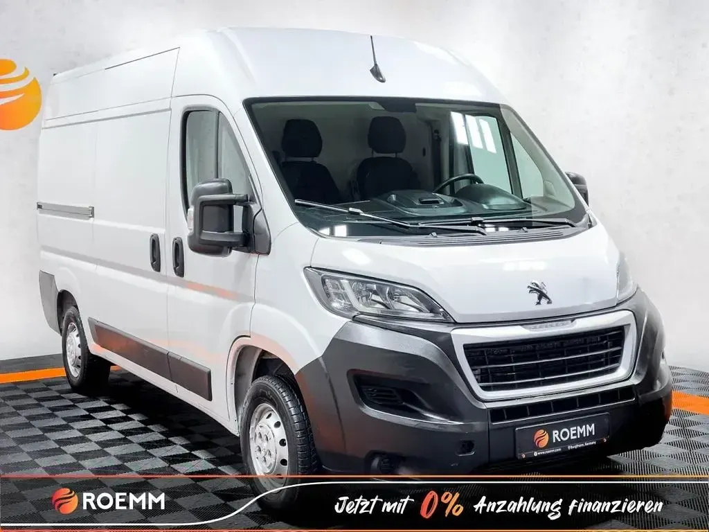 Gebraucht Peugeot Boxer 140 PS (102 kW) 2021 Weiß Van
