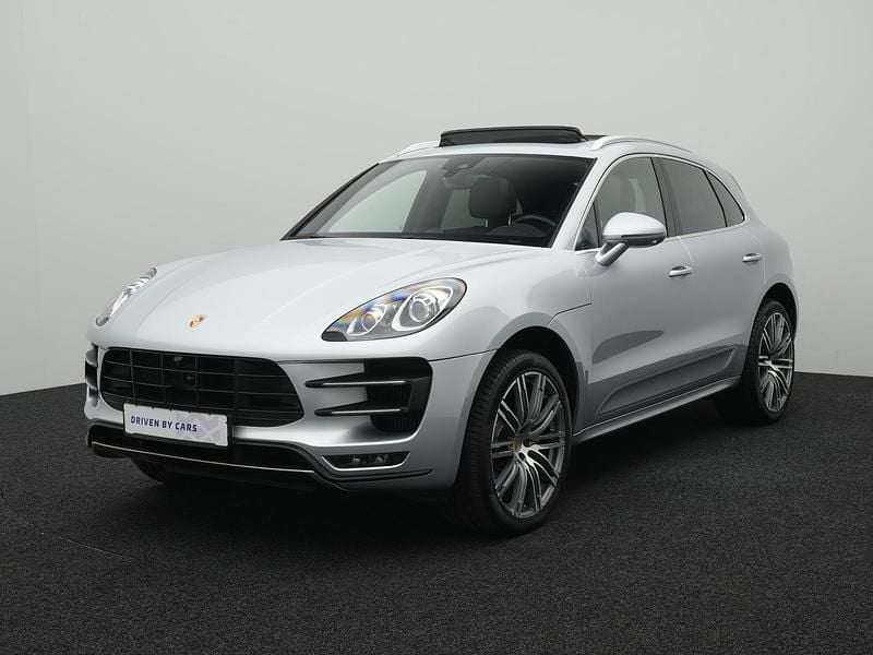 Gebraucht Porsche Macan Turbo Performance Package 441 PS (324 kW) 2017 Rhodiumsilbermetallic SUV