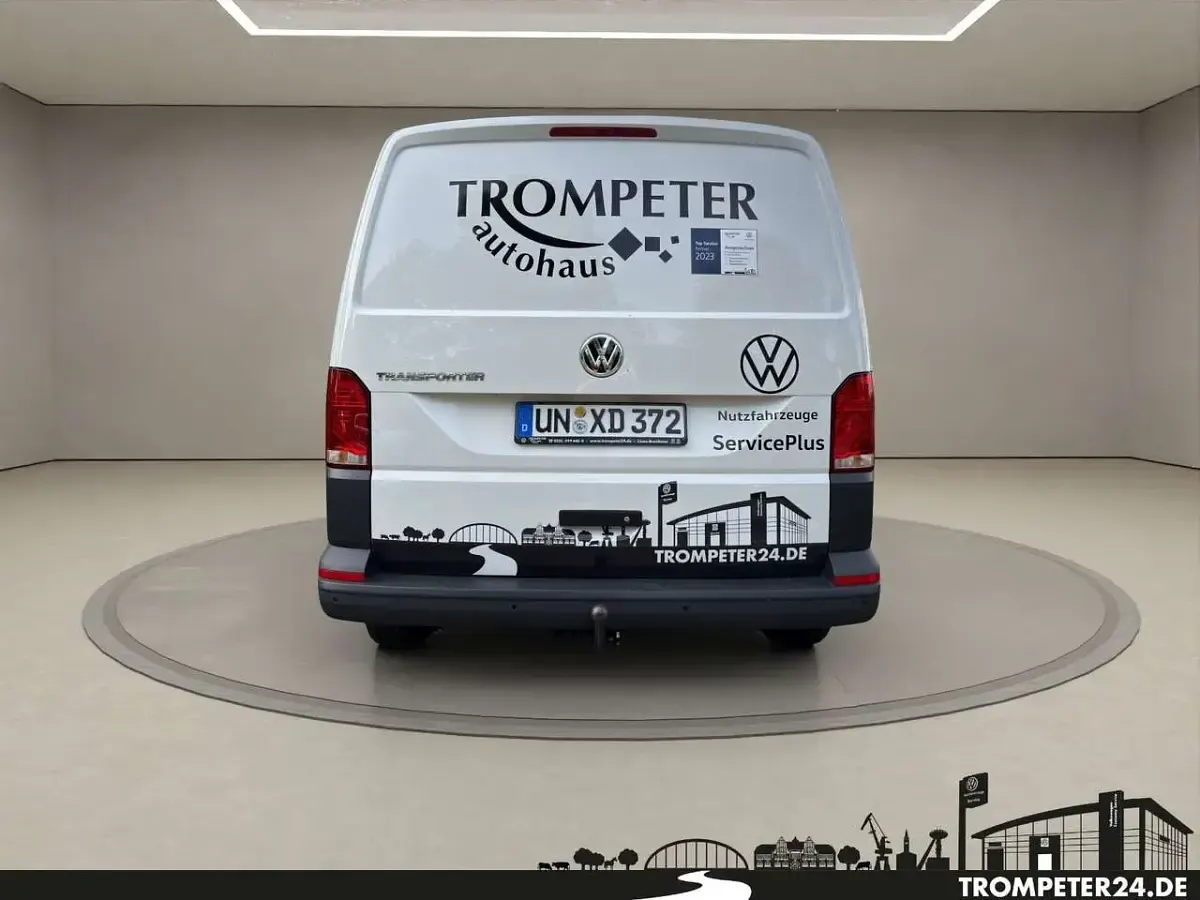 Gebraucht VW Transporter 110 PS (80 kW) 2024 Candyweiß Van