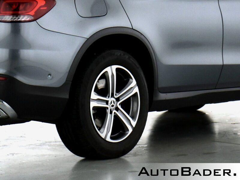 Gebraucht Mercedes GLC220 Exclusive 194 PS (142 kW) 2022 992 lack selenitgrau SUV