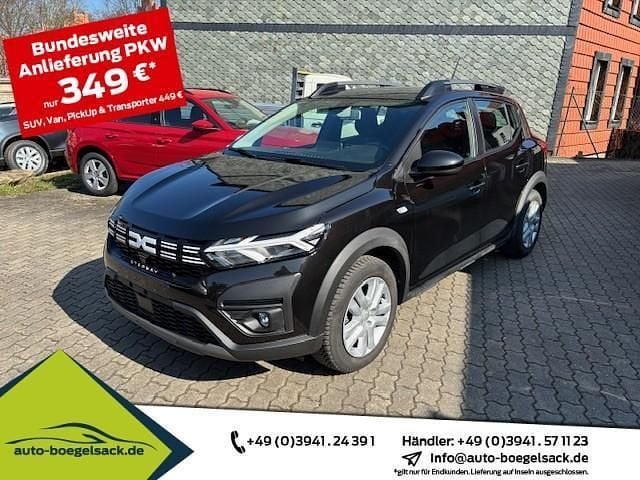Noir nacre metallic Gebraucht 2023 Dacia Sandero Expression Kleinwagen | 17.945 € (Fairer Preis) - Bild 1/4