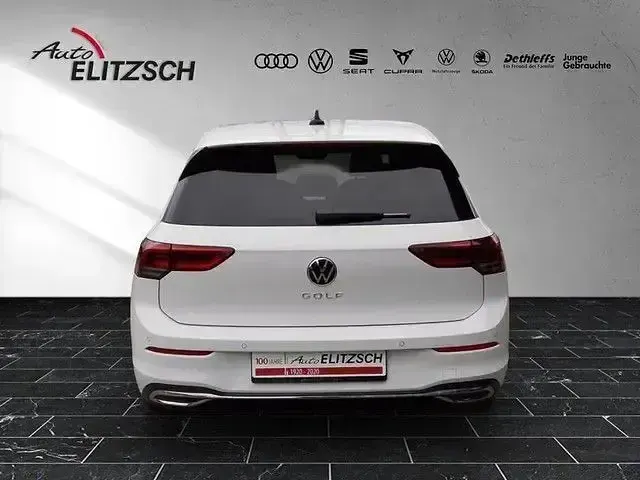 Gebraucht VW Golf VIII Move 110 PS (80 kW) 2024 Pure white Limousine