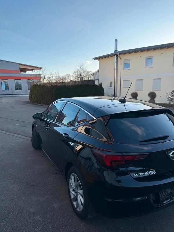 Gebraucht Opel Astra 145 PS (106 kW) 2021 Schwarz Limousine