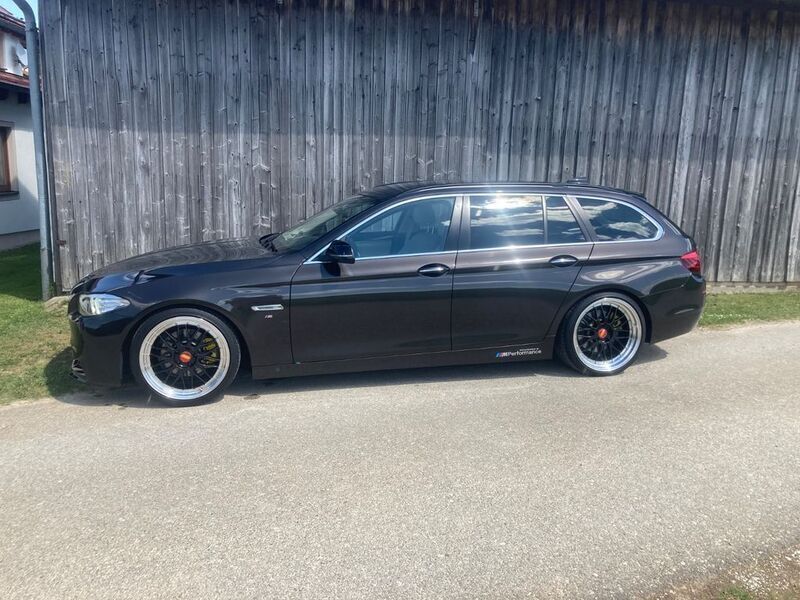 Braun Gebraucht 2016 BMW 520 Performance Kombi | 19.900 € (Teuer) - Bild 1/4