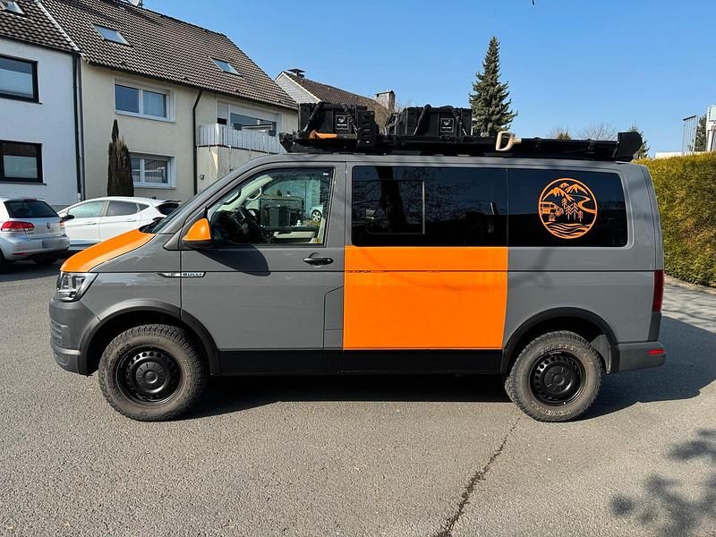 Gebraucht VW Transporter 150 PS (110 kW) 2016 Grau Van