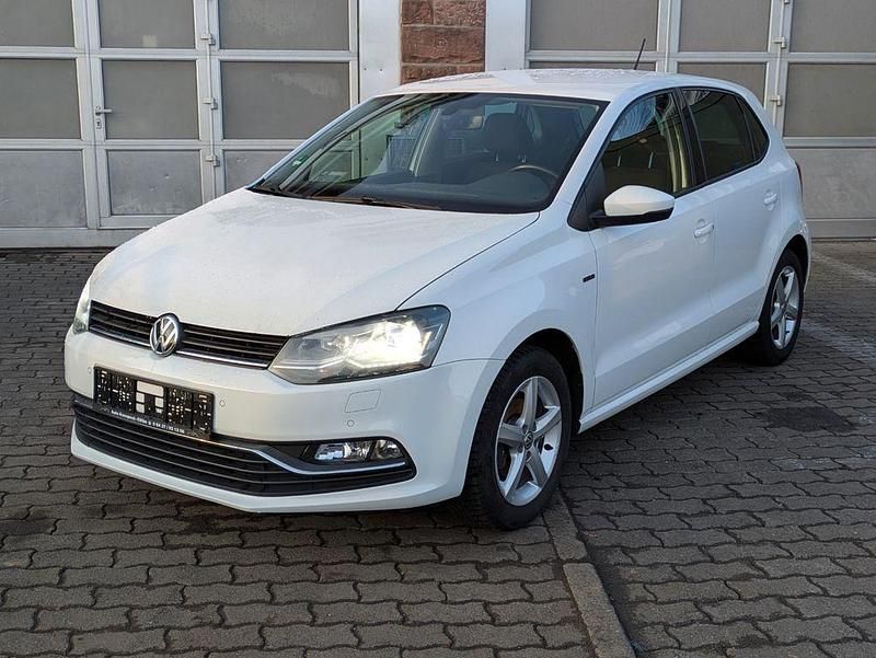 Gebraucht VW Polo LOUNGE 90 PS (66 kW) 2016 Weiß Limousine